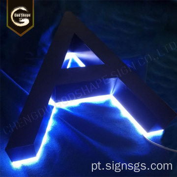 Caixa luminosa personalizada com letras